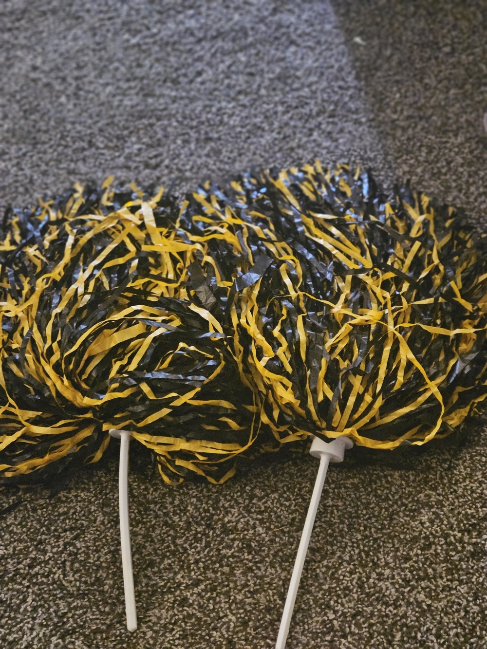 Black & Yellow Pom Pom Cheerleader Pom Poms for Parties